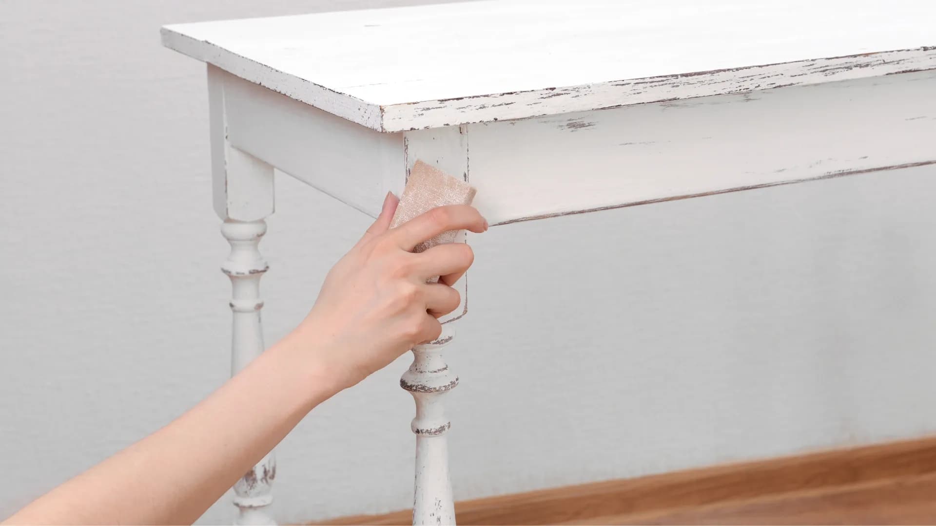 Comment enlever de la peinture sur du bois ?