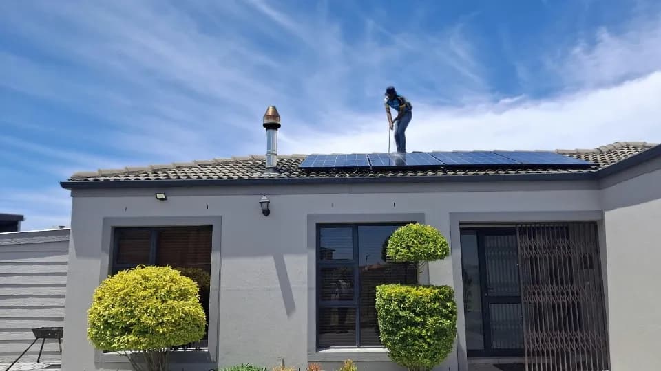 Panneau solaire thermique : peut-il chauffer une maison ?