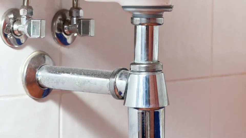 Siphon, aération, ventilation : éviter les odeurs