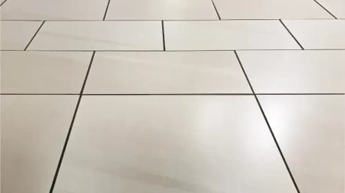 Donner un coup de neuf à son carrelage sans le remplacer