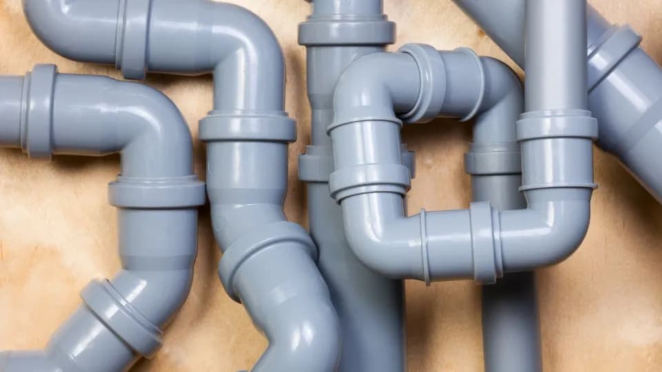 Tuyaux qui font glouglou : que faire ?