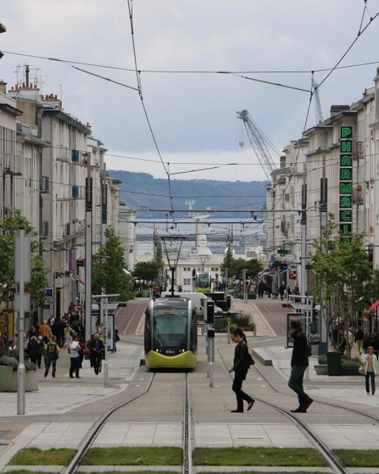 Trouver des artisans fiables et disponibles avec kelkun à Brest pour vos urgences, dépannages et travaux