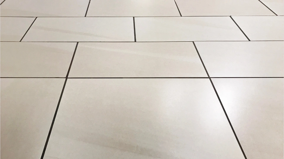 Donner un coup de neuf à son carrelage sans le remplacer