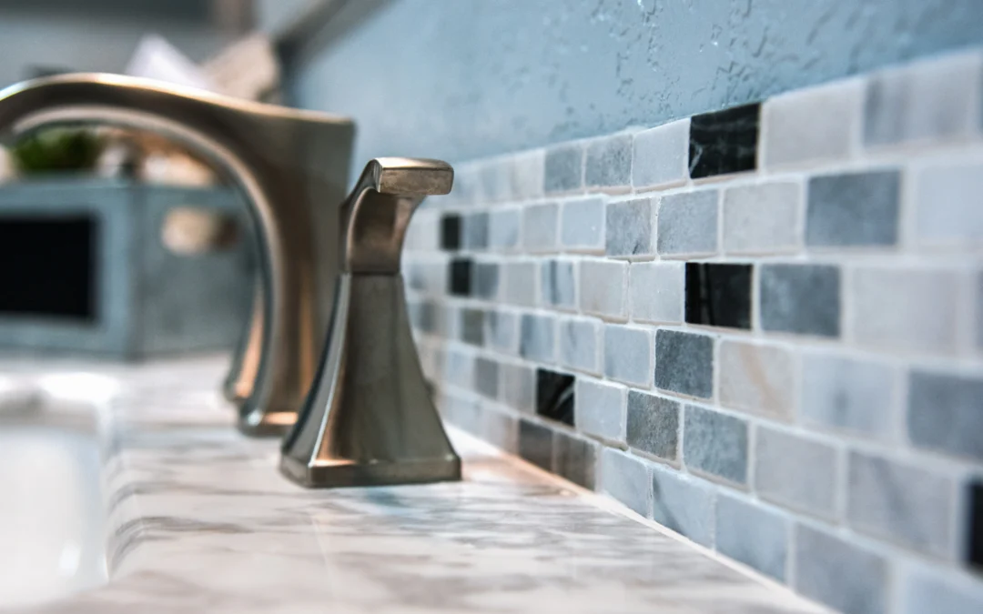 Étanchéifier les joints de carrelage en salle de bain