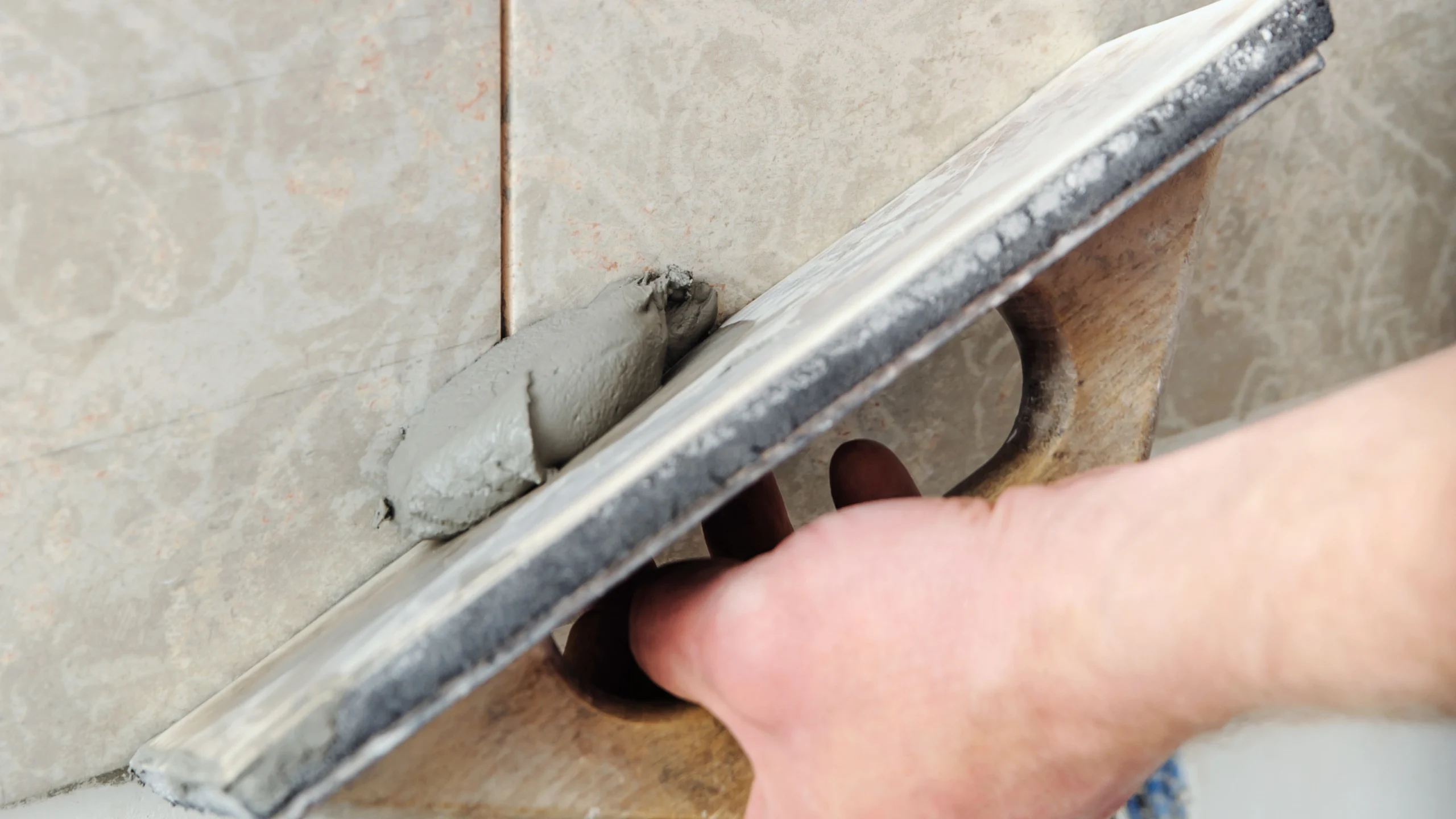 Les techniques pour réaliser des joints de carrelage propres et durables — free download