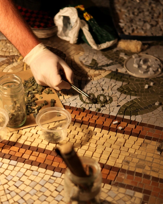 pose-de-mosaique-pate-de-verre