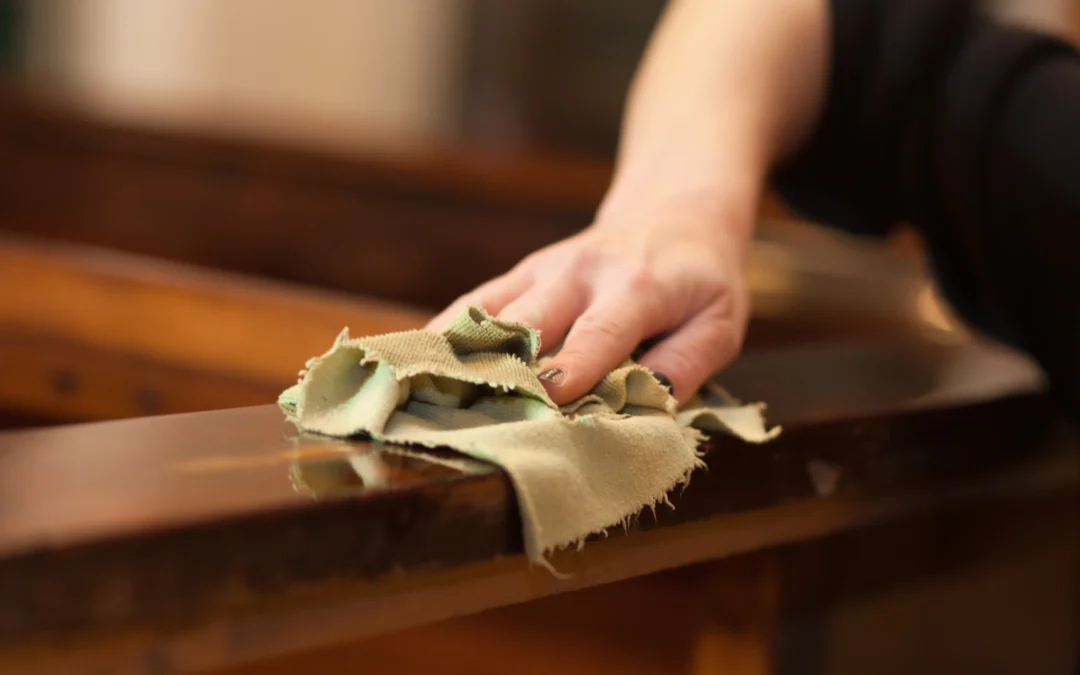 Restaurer un meuble ancien sans le dénaturer