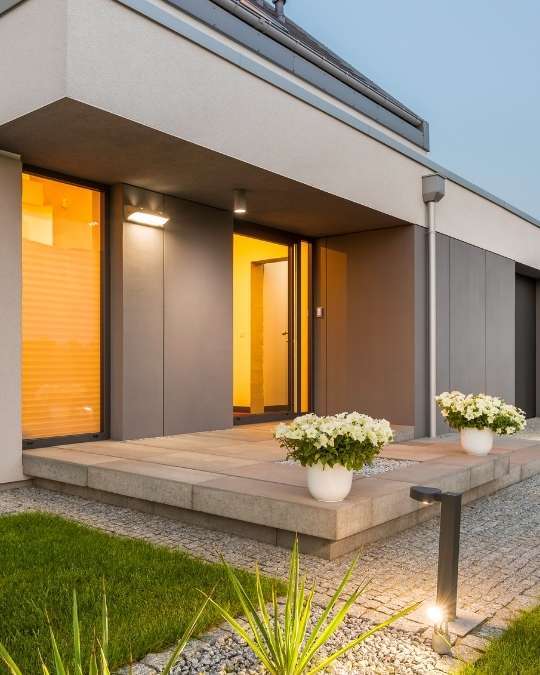 Trouvez un paysagiste certifié pour votre éclairage extérieur. Dépannage express, travaux, entretiens... service 100 % gratuit avec kelkun