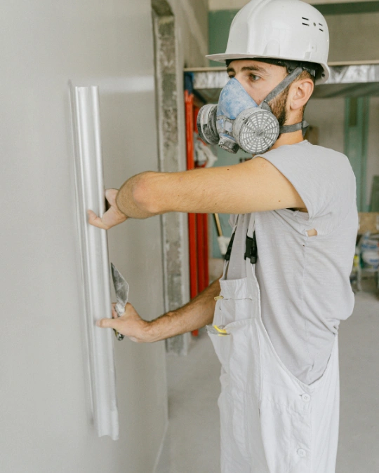 Trouvez un maçon certifié pour casser votre mur porteur. Dépannage express, travaux, entretiens... service 100 % gratuit avec kelkun