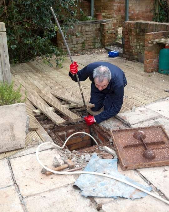 Trouvez rapidement un assainisseur qualifié pour votre fosse septique. Dépannage express, travaux, entretiens... service 100 % gratuit avec kelkun