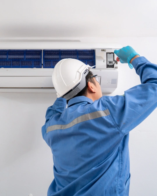 Trouvez un climaticien certifié près de chez vous pour l'entretien de votre clim. Dépannage express, travaux, entretiens... service 100 % gratuit avec kelkun