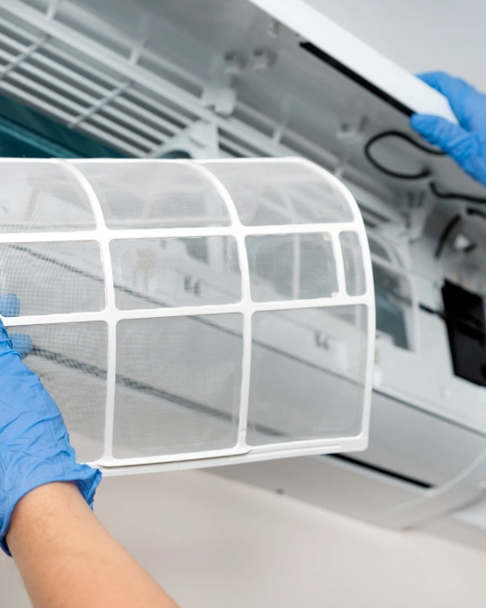 Trouvez rapidement un climaticien certifié pour l'entretien de votre clim. Dépannage express, travaux, entretiens... service 100 % gratuit avec kelkun