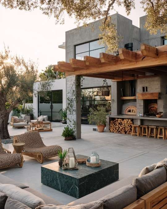 Trouvez un paysagiste pour la création de votre mobilier de jardin fixe. Dépannage express, travaux, entretiens... service 100 % gratuit avec kelkun