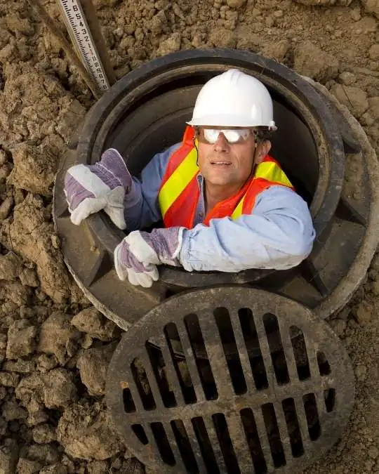 Trouvez un assainisseur certifié pour le raccordement au tout-à-l'égoût. Dépannage express, travaux, entretiens... service 100 % gratuit avec kelkun