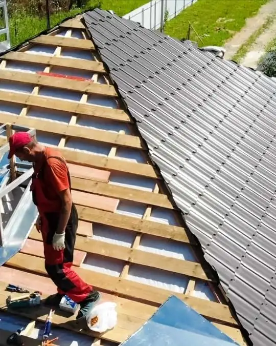 Trouvez un couvreur certifié pour la pose ou rénovation de votre toiture. Dépannage express, travaux, entretiens... service 100 % gratuit avec kelkun