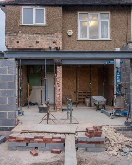 Trouvez un maçon qualifié pour surélever votre maison. Dépannage express, travaux, entretiens... service 100 % gratuit avec kelkun