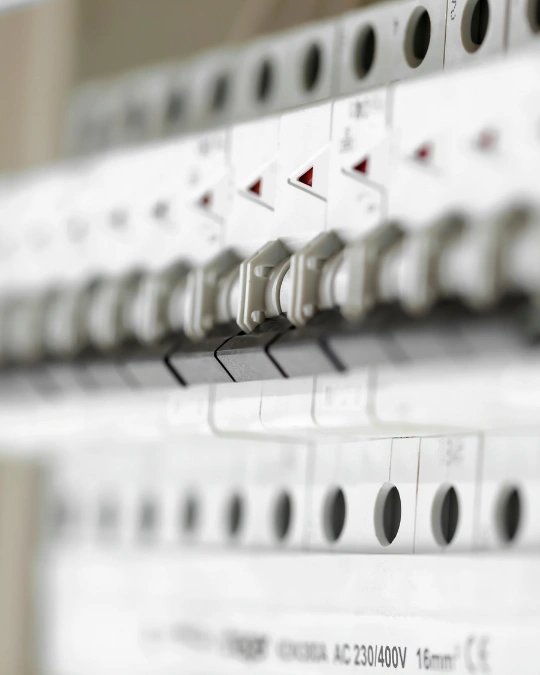 Trouvez rapidement un électricien certifié pour votre tableau électrique. Dépannage express, travaux, entretiens... service 100 % gratuit avec kelkun