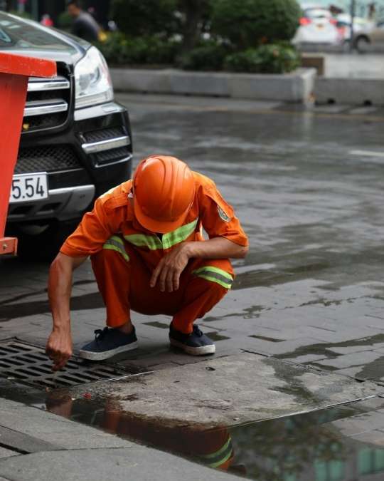 Trouvez un assainisseur certifié pour vos réseaux d'évacuation. Dépannage express, travaux, entretiens... service 100 % gratuit avec kelkun