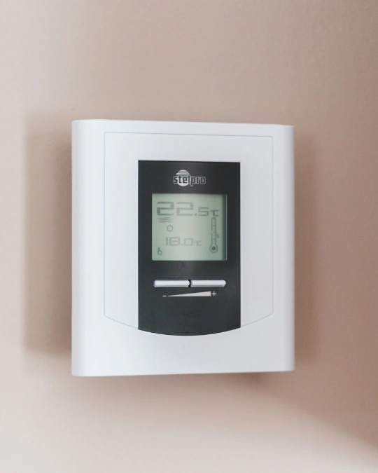 Trouvez rapidement un chauffagiste certifié pour votre thermostat connecté. Dépannage express, travaux, entretiens... service 100 % gratuit avec kelkun