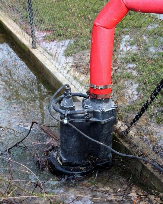 Trouvez en urgence un assainisseur certifié pour pomper l'eau après inondation. Dépannage express, travaux, entretiens... service 100 % gratuit avec kelkun