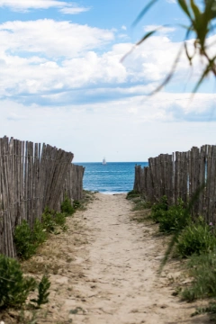 Trouvez rapidement un artisan qualifié à Carnon. Dépannage express, travaux, entretien... service 100 % gratuit avec kelkun