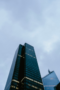 Trouvez rapidement un artisan qualifié à Courbevoie. Dépannage express, travaux, entretien... service 100 % gratuit avec kelkun