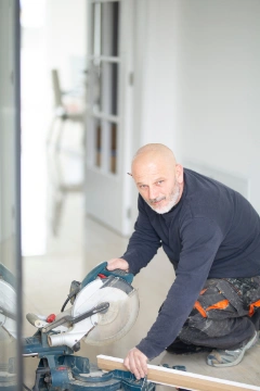 Trouvez rapidement un artisan qualifié à Noisy-le-Grand. Dépannage express, travaux, entretien... service 100 % gratuit avec kelkun