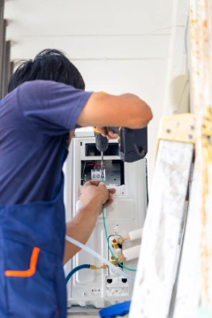 Trouvez rapidement un artisan qualifié à Viry-Châtillon. Dépannage express, travaux, entretien... service 100 % gratuit avec kelkun