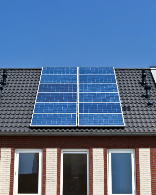 Fuite toiture panneau solaire : diagnostic rapide | Kelkun