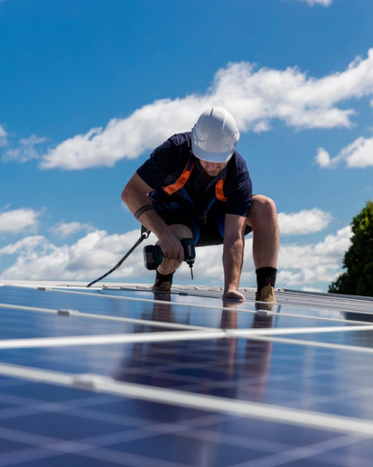 Installation panneaux solaires : autoconsommation, toiture, raccordement | Kelkun