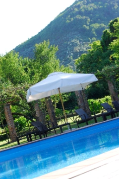 Trouvez un paysagiste concepteur grâce à Kelkun pour aménager votre jardin autour de la piscine