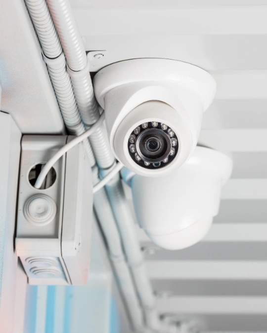 Répondez et ouvrez à distance : visiophone IP installé et configuré par un pro. Expliquez votre projet sur Kelkun