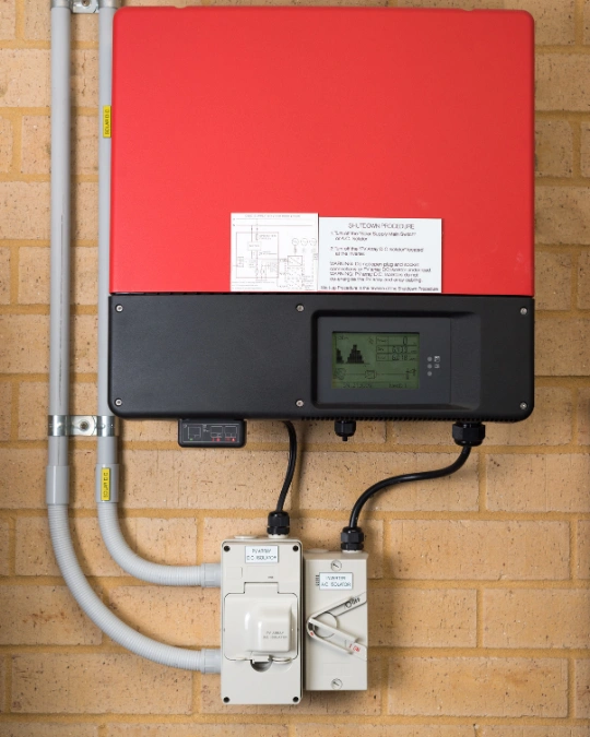 Remplacement onduleur photovoltaïque : panne et mise en service | Kelkun