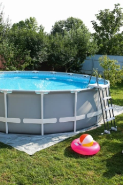 Installation piscine hors sol : les étapes clés
