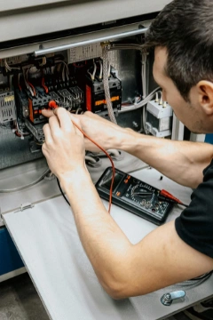 Refaire l’électricité d’une maison ou d’un appartement avec Kelkun : coût estimatif, conformité NF C 15-100 et accompagnement