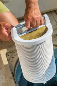 Pompe filtration piscine : installation et remplacement