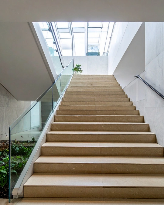 Trouvez le bon peintre pour la peinture de vos escaliers intérieurs et extérieurs avec kelkun